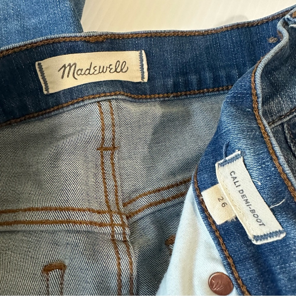 Madewell Cali Demi Boot Jeans Bronson Wash Button Front Edition, 26 - Picture 9 of 11